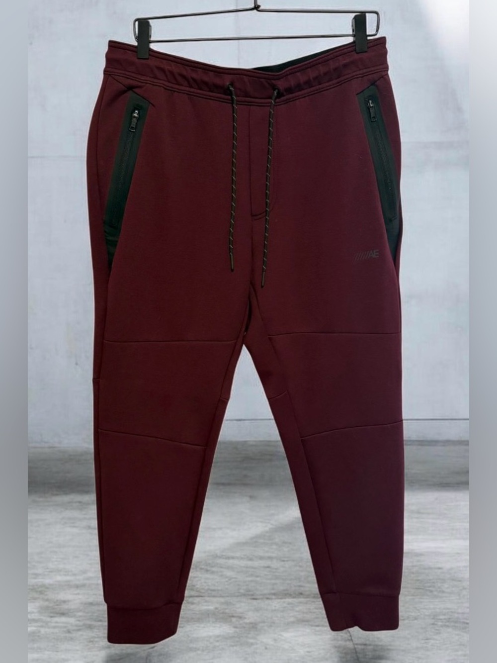 American Eagle Active 24/7 Men's Maroon Jogger Pants w/ Zip Pockets Medium